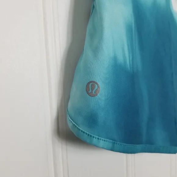 Lululemon Shorts Womens Size 4 Aqua Blue Paradise Surge Waterfall Surf Beach - Picture 7 of 10